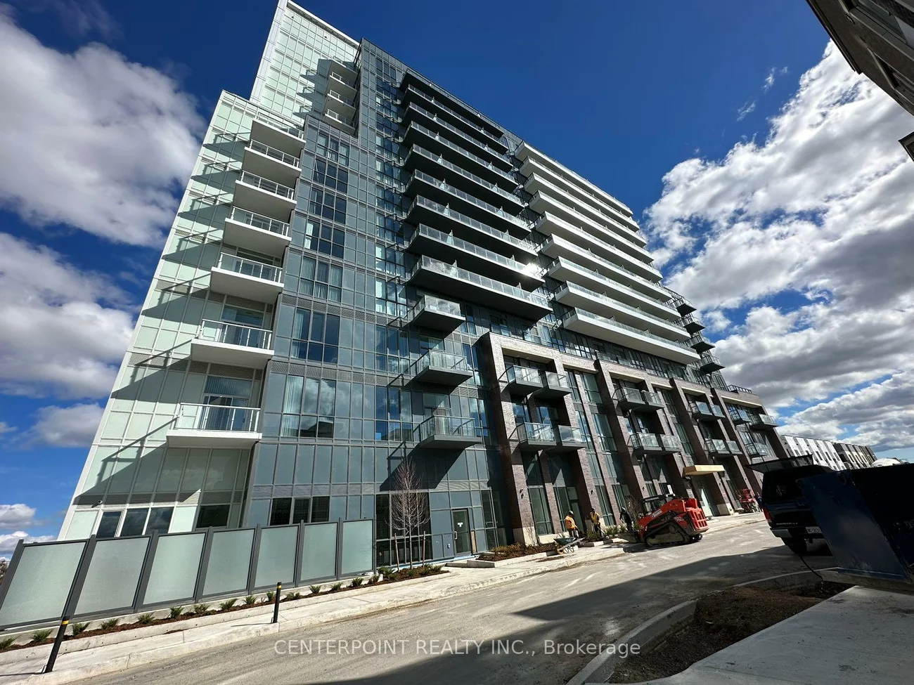 60, Honeycrisp, Vaughan Corporate Centre, Vaughan