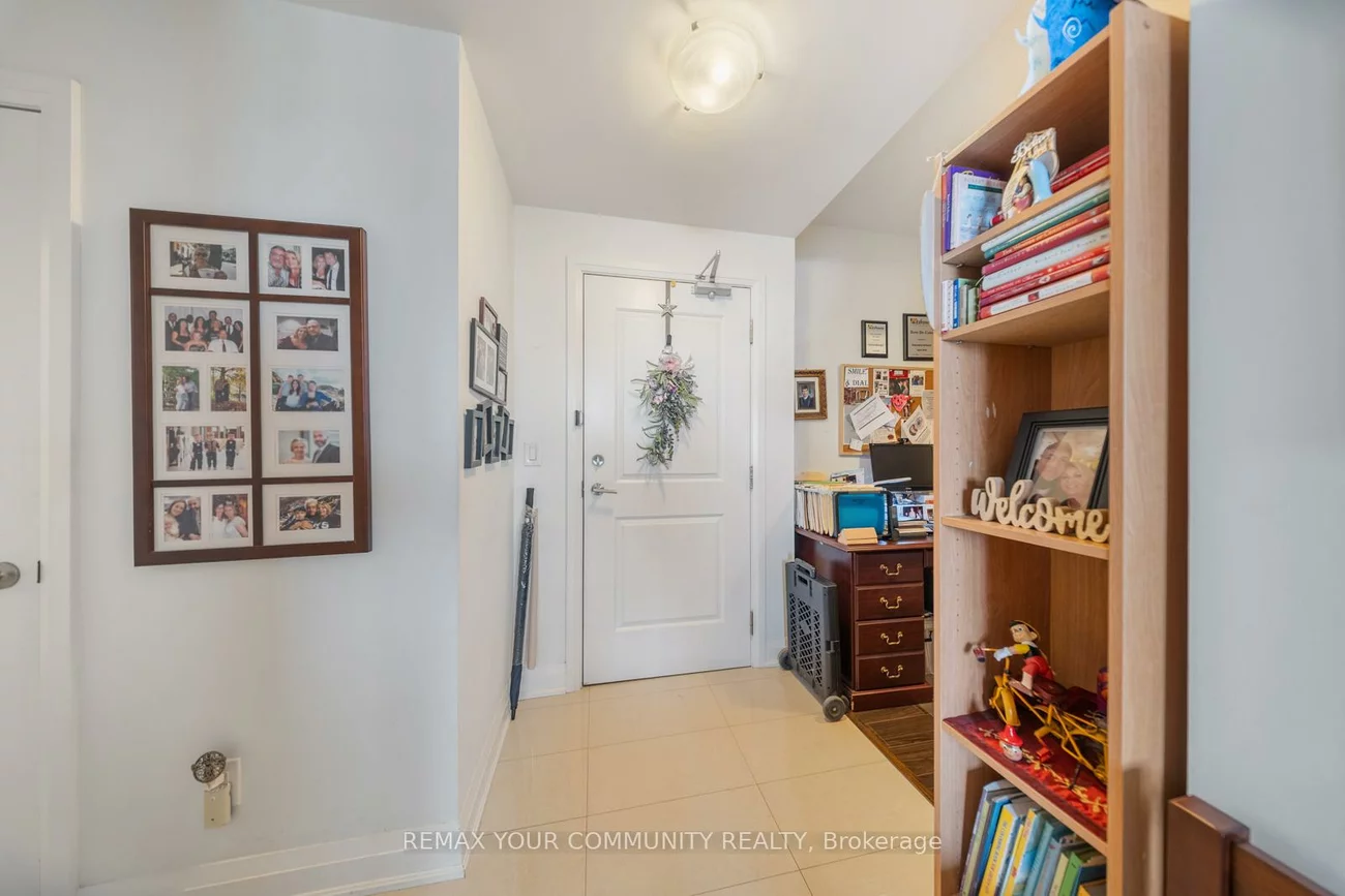 24, Woodstream, Vaughan Grove, Vaughan