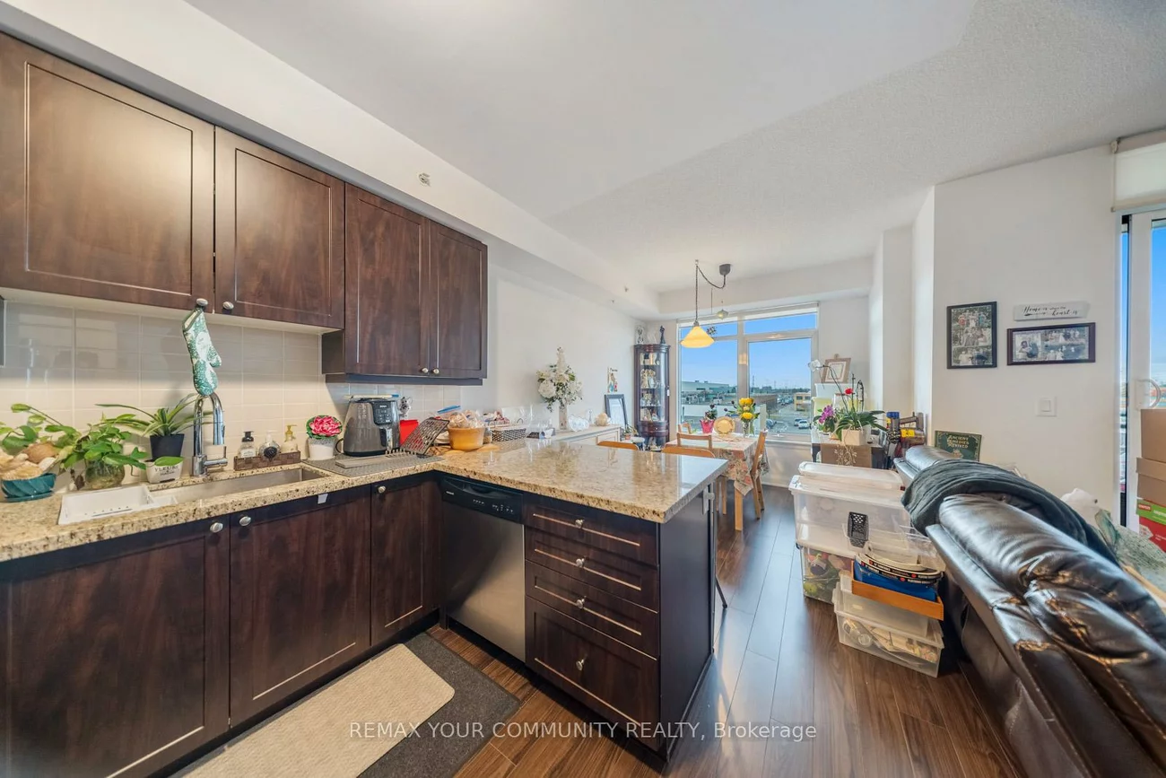 24, Woodstream, Vaughan Grove, Vaughan