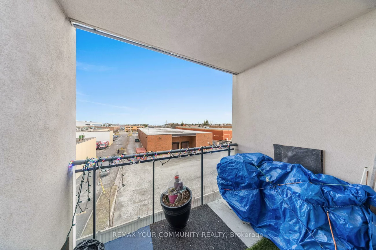 24, Woodstream, Vaughan Grove, Vaughan