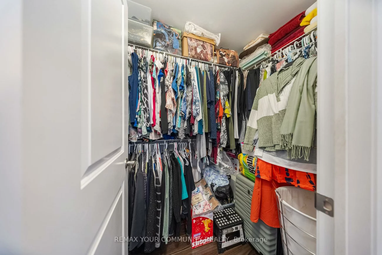 24, Woodstream, Vaughan Grove, Vaughan