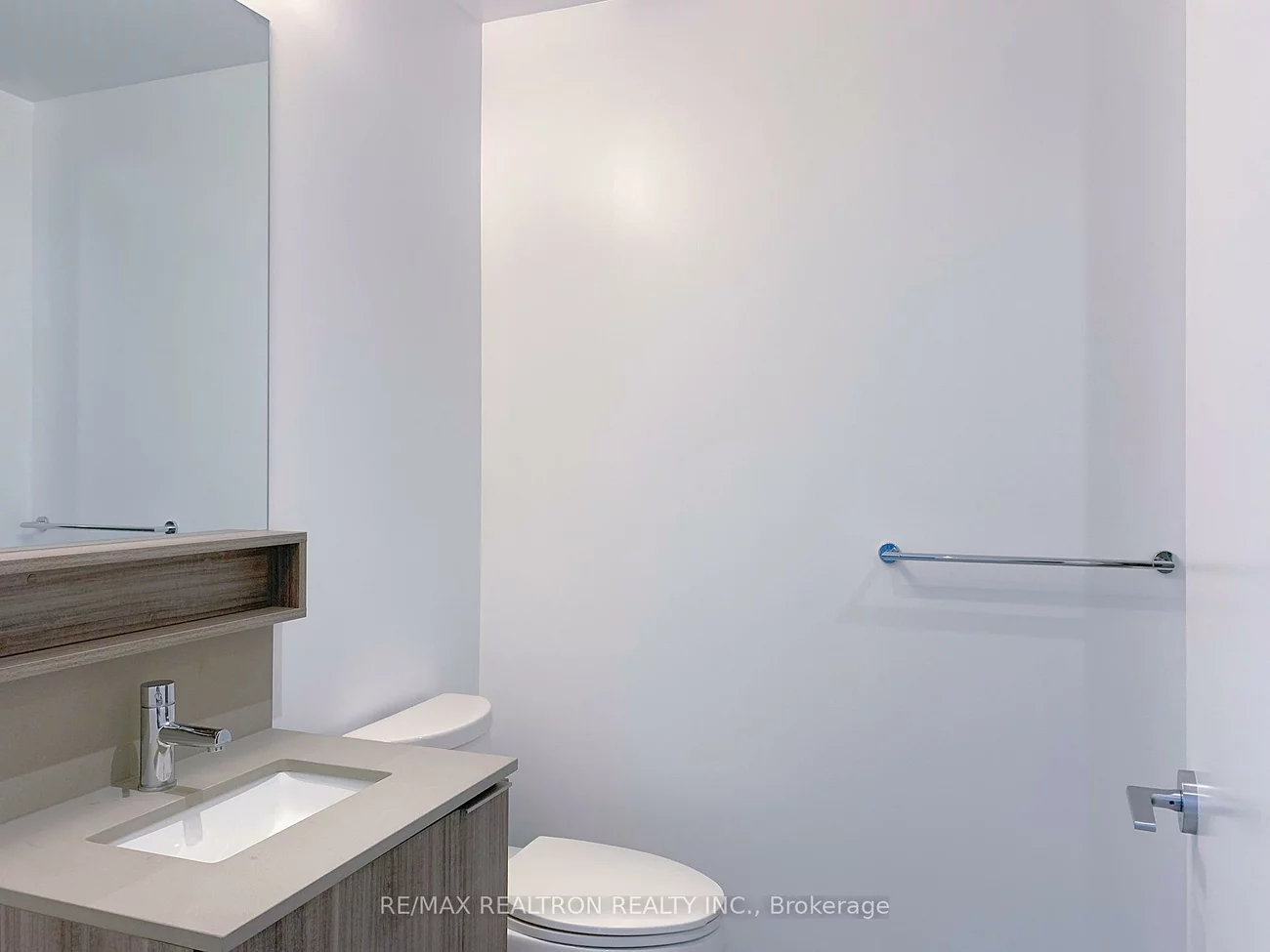 898, Portage, Vaughan Corporate Centre, Vaughan