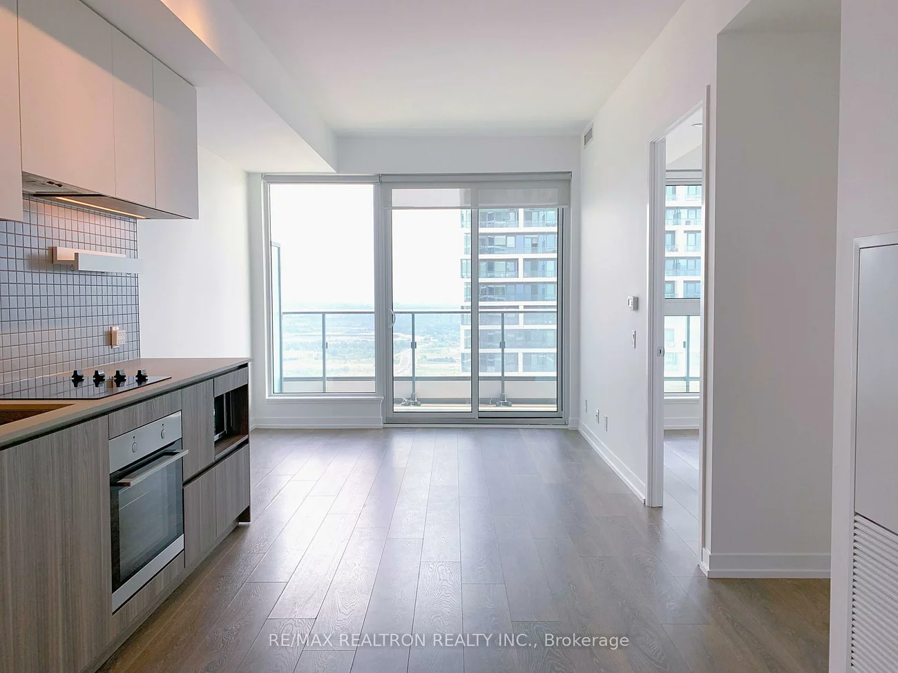 898, Portage, Vaughan Corporate Centre, Vaughan