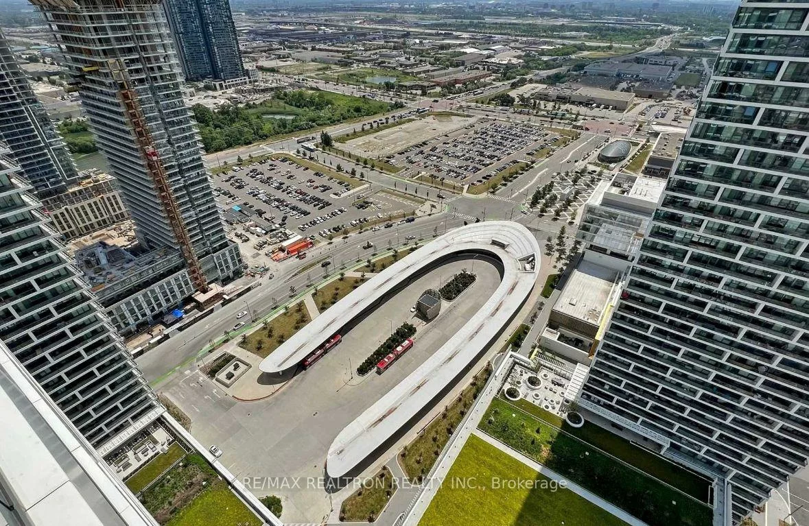 898, Portage, Vaughan Corporate Centre, Vaughan