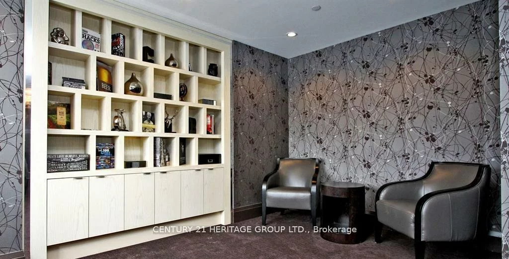 7608, Yonge, Crestwood-Springfarm-Yorkhill, Vaughan