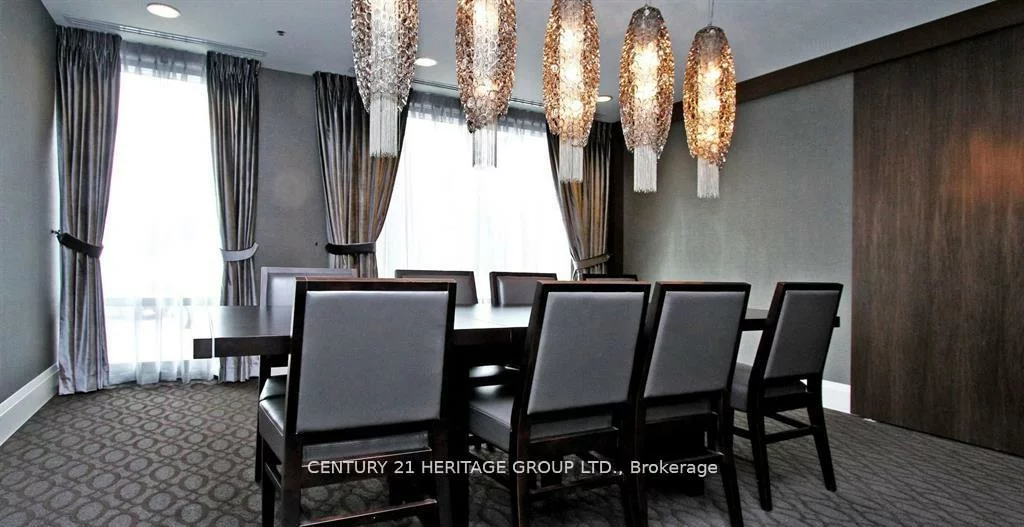 7608, Yonge, Crestwood-Springfarm-Yorkhill, Vaughan