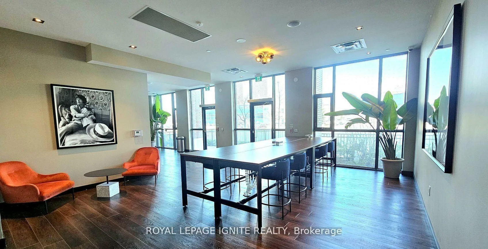 10, Honeycrisp, Vaughan Corporate Centre, Vaughan