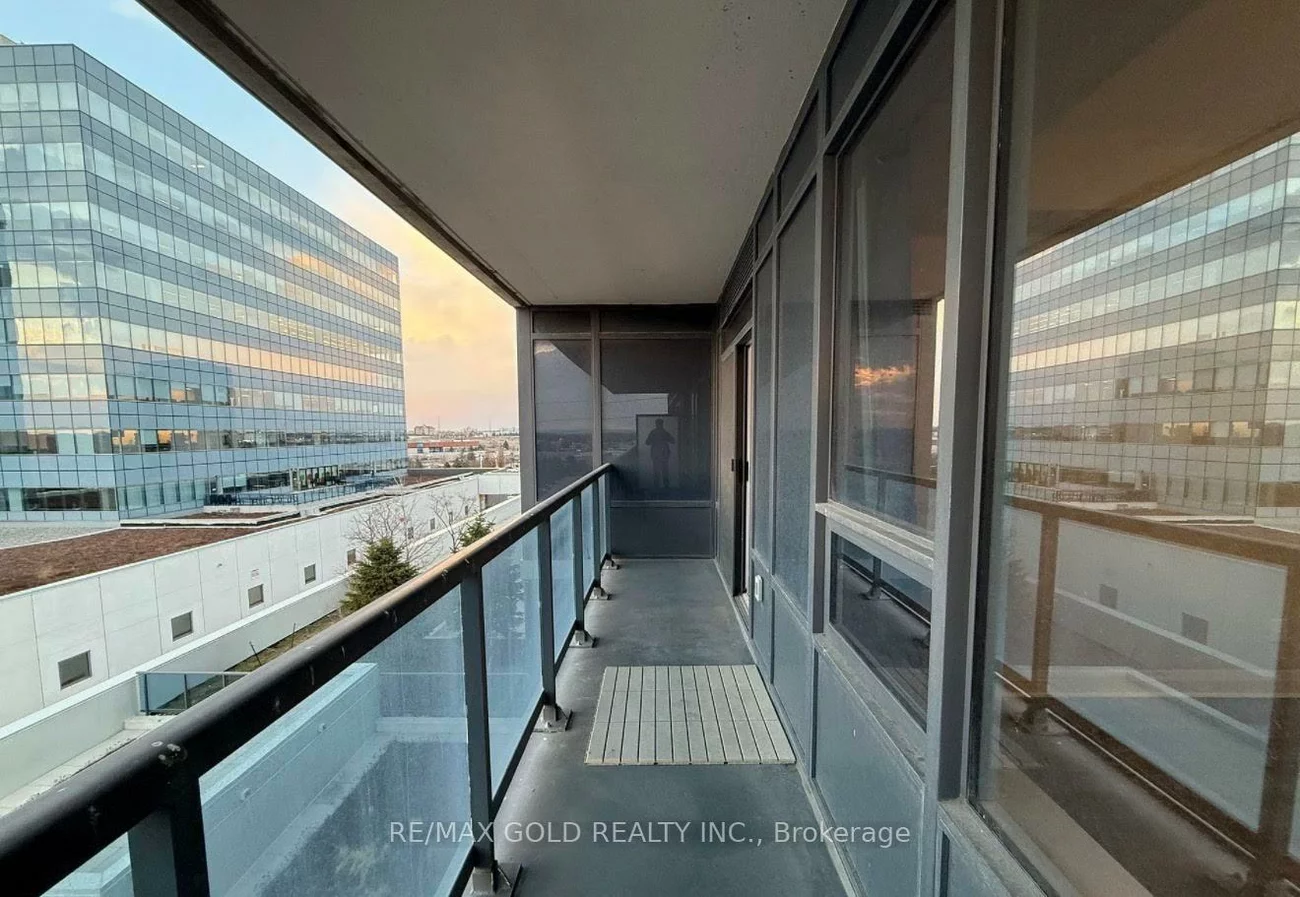 3700, Highway 7, Vaughan Corporate Centre, Vaughan
