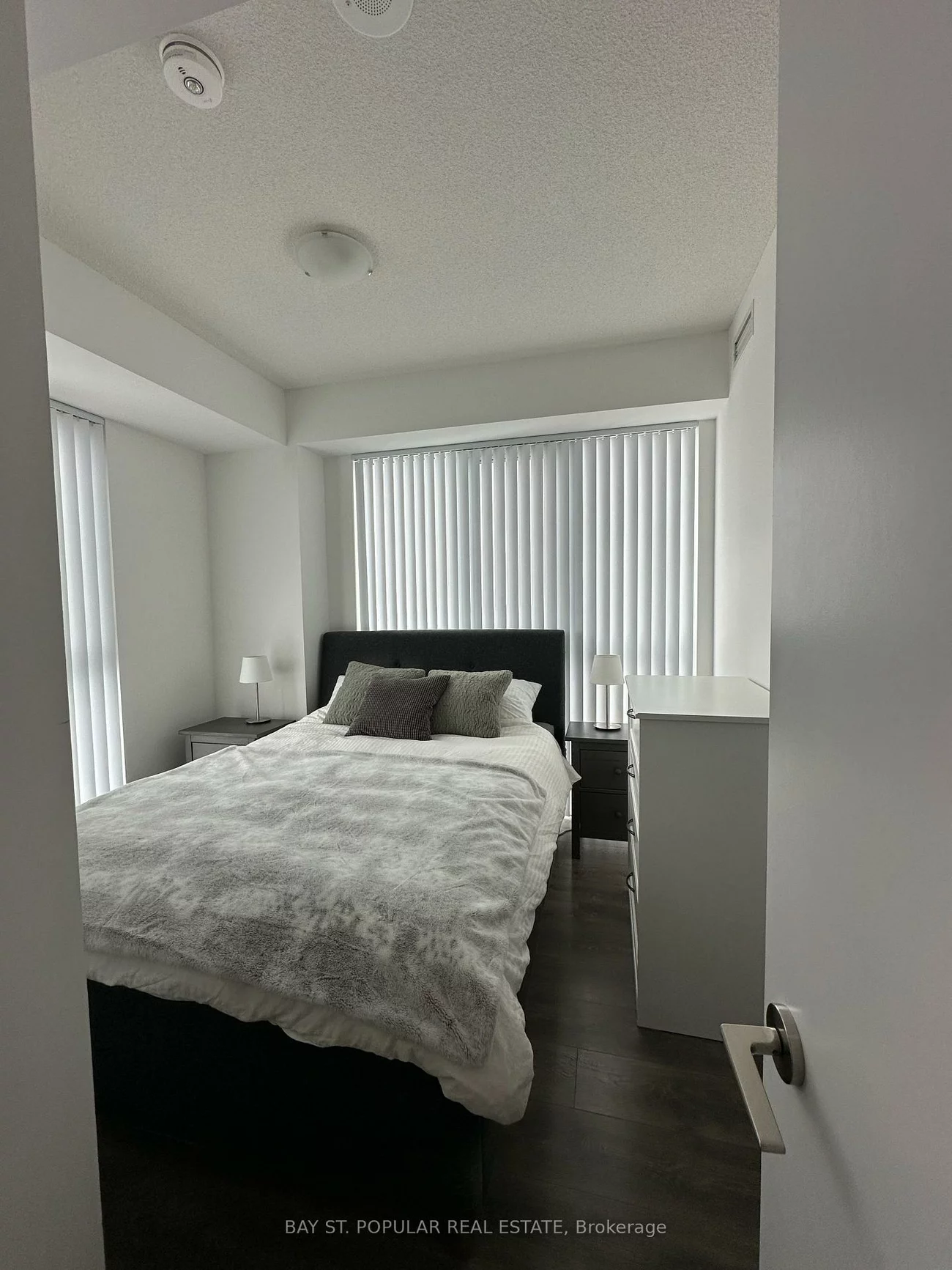 10, Honeycrisp, Vaughan Corporate Centre, Vaughan