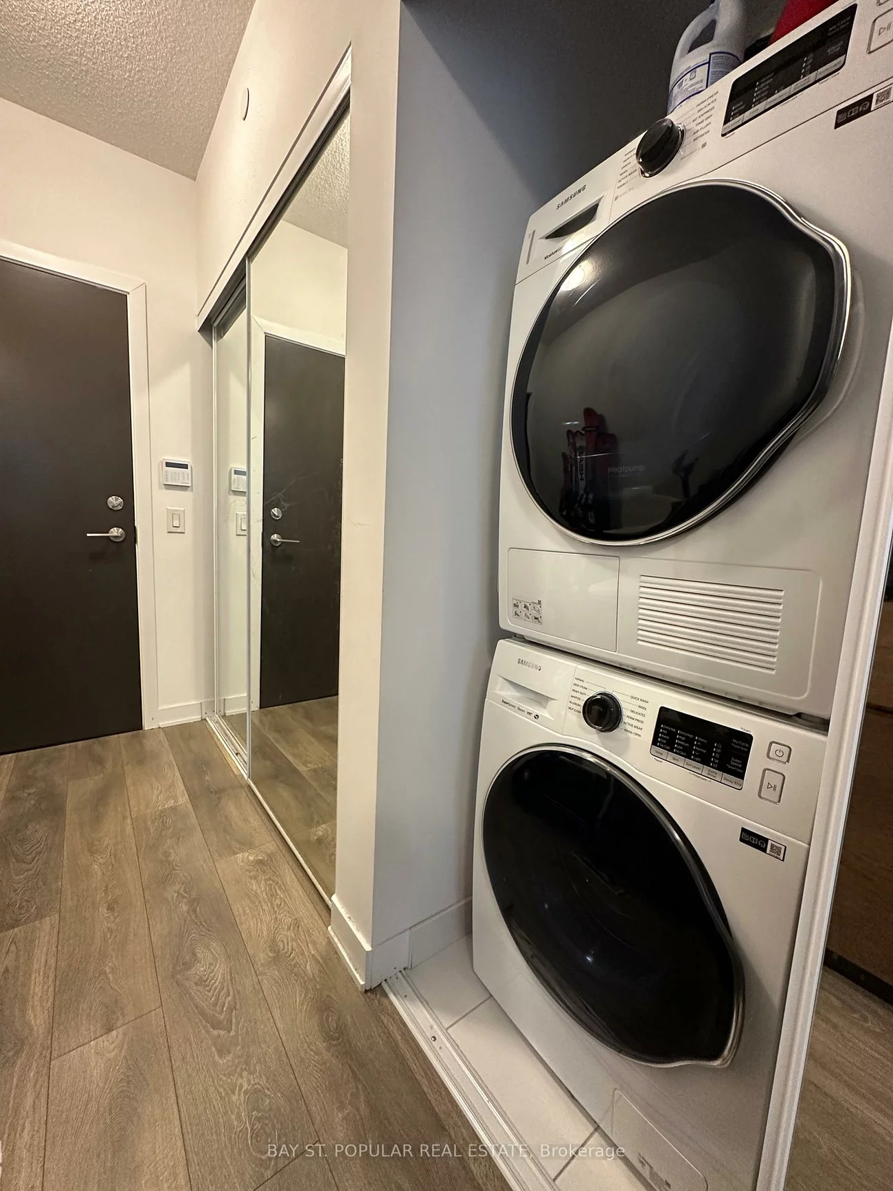 10, Honeycrisp, Vaughan Corporate Centre, Vaughan