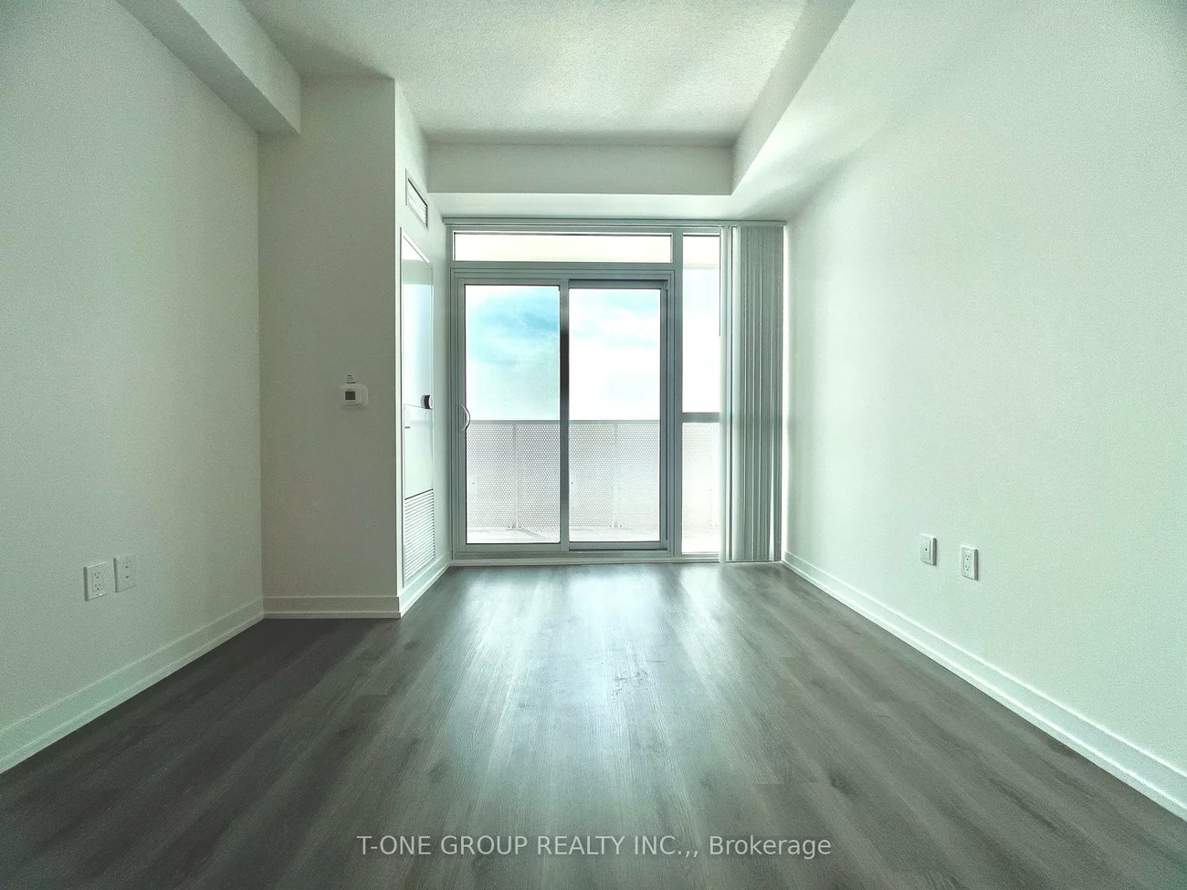 225, Commerce, Vaughan Corporate Centre, Vaughan