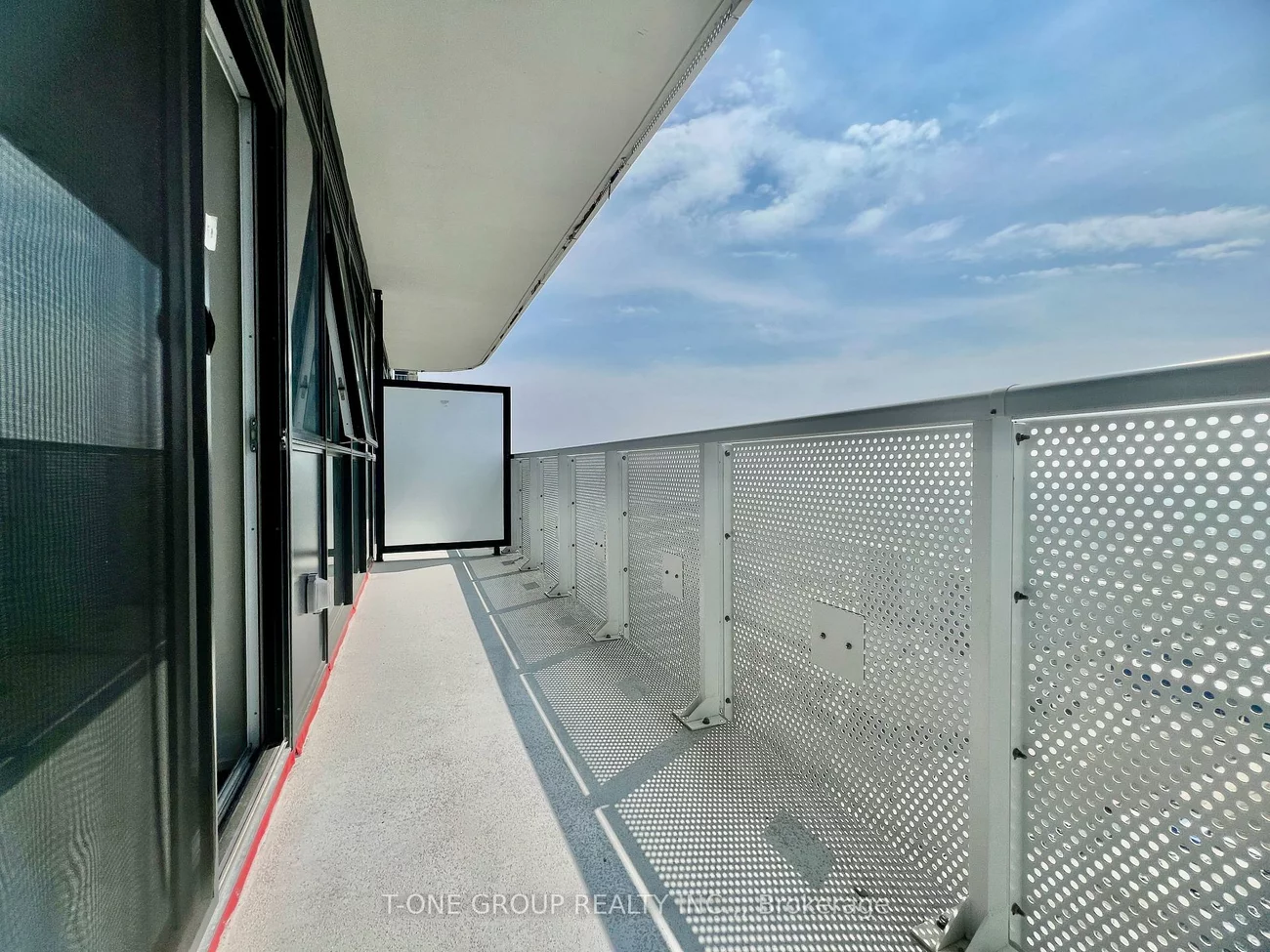 225, Commerce, Vaughan Corporate Centre, Vaughan
