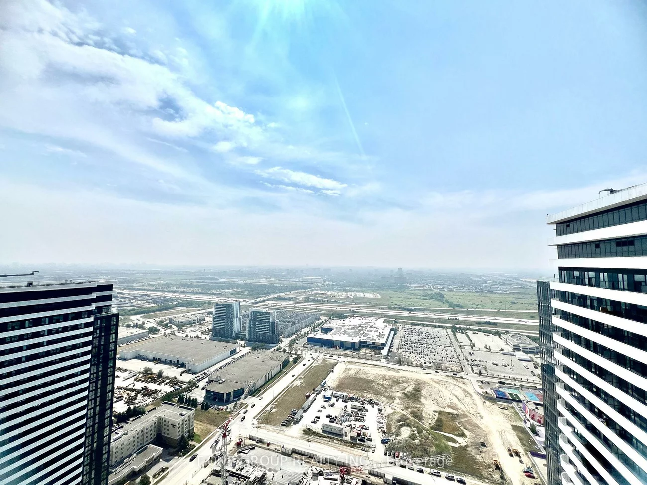 225, Commerce, Vaughan Corporate Centre, Vaughan