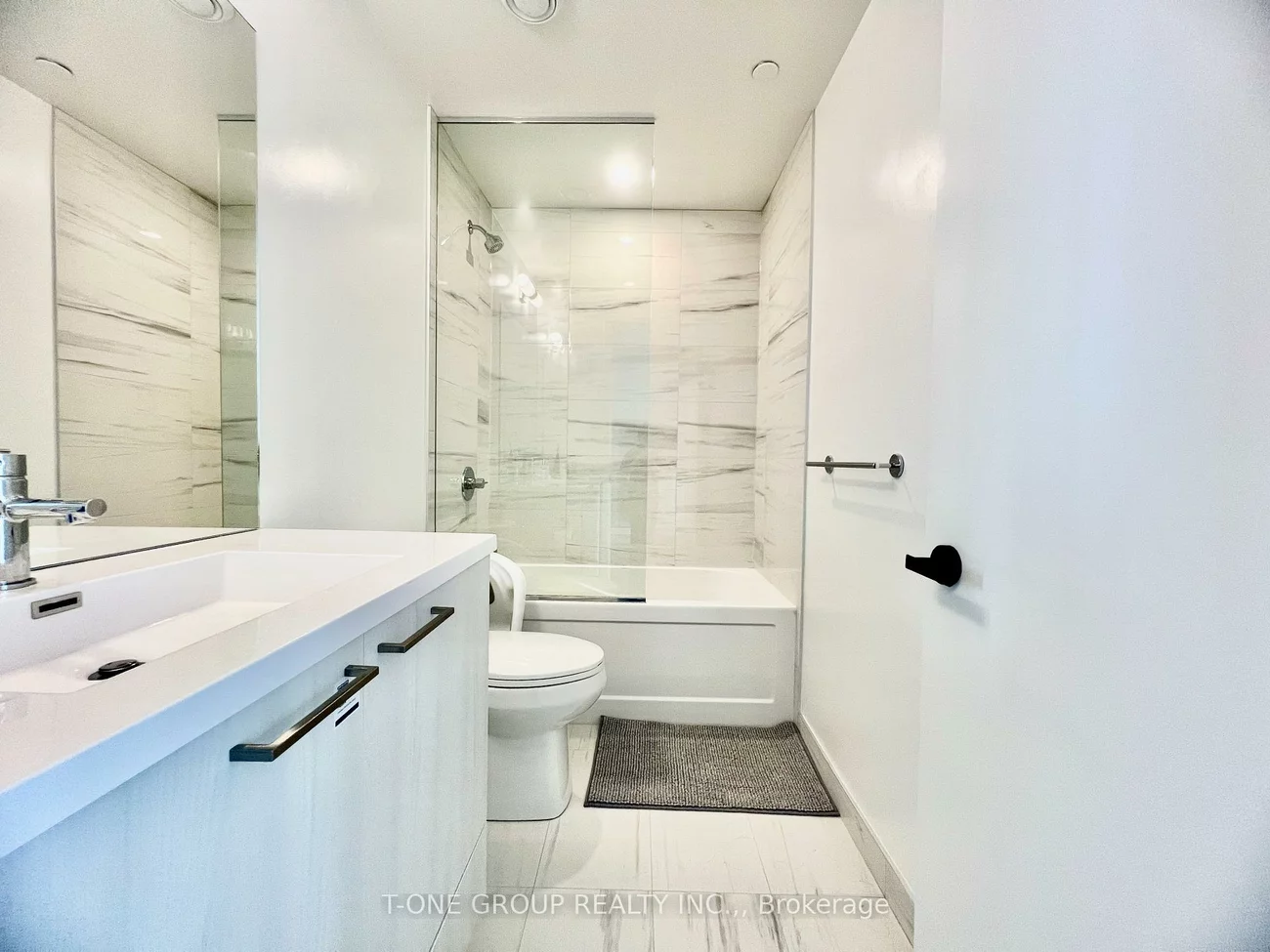225, Commerce, Vaughan Corporate Centre, Vaughan