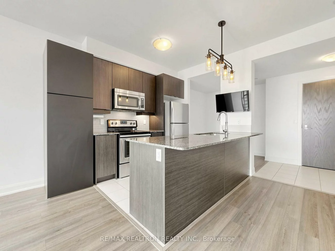 2910, HWY 7, Concord, Vaughan
