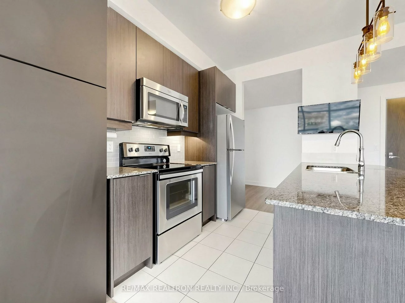 2910, HWY 7, Concord, Vaughan