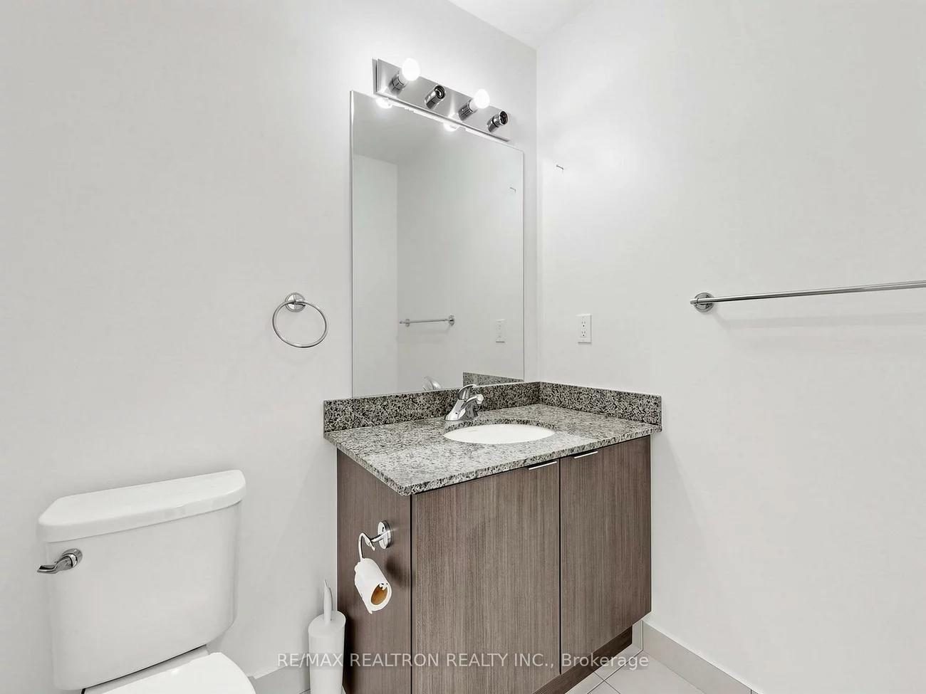 2910, HWY 7, Concord, Vaughan