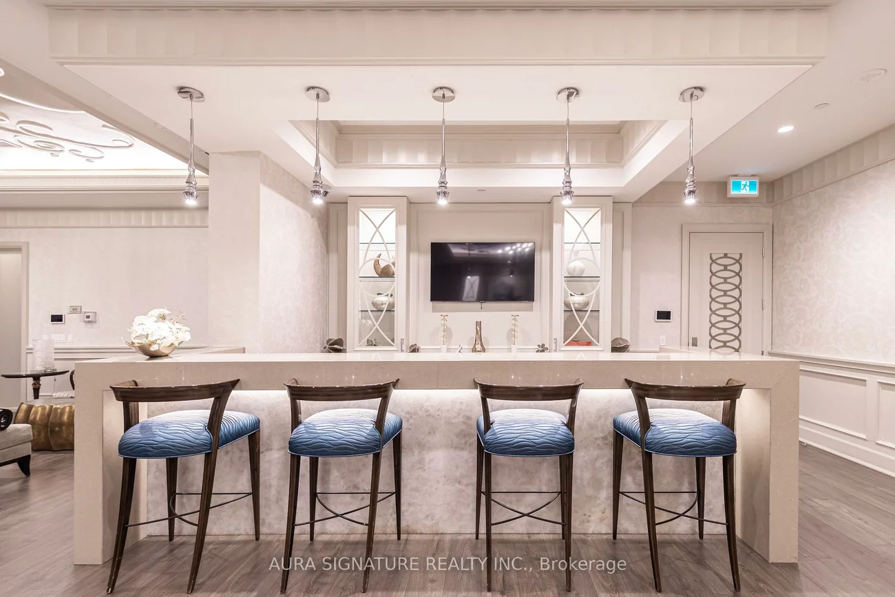 9085, Jane, Concord, Vaughan