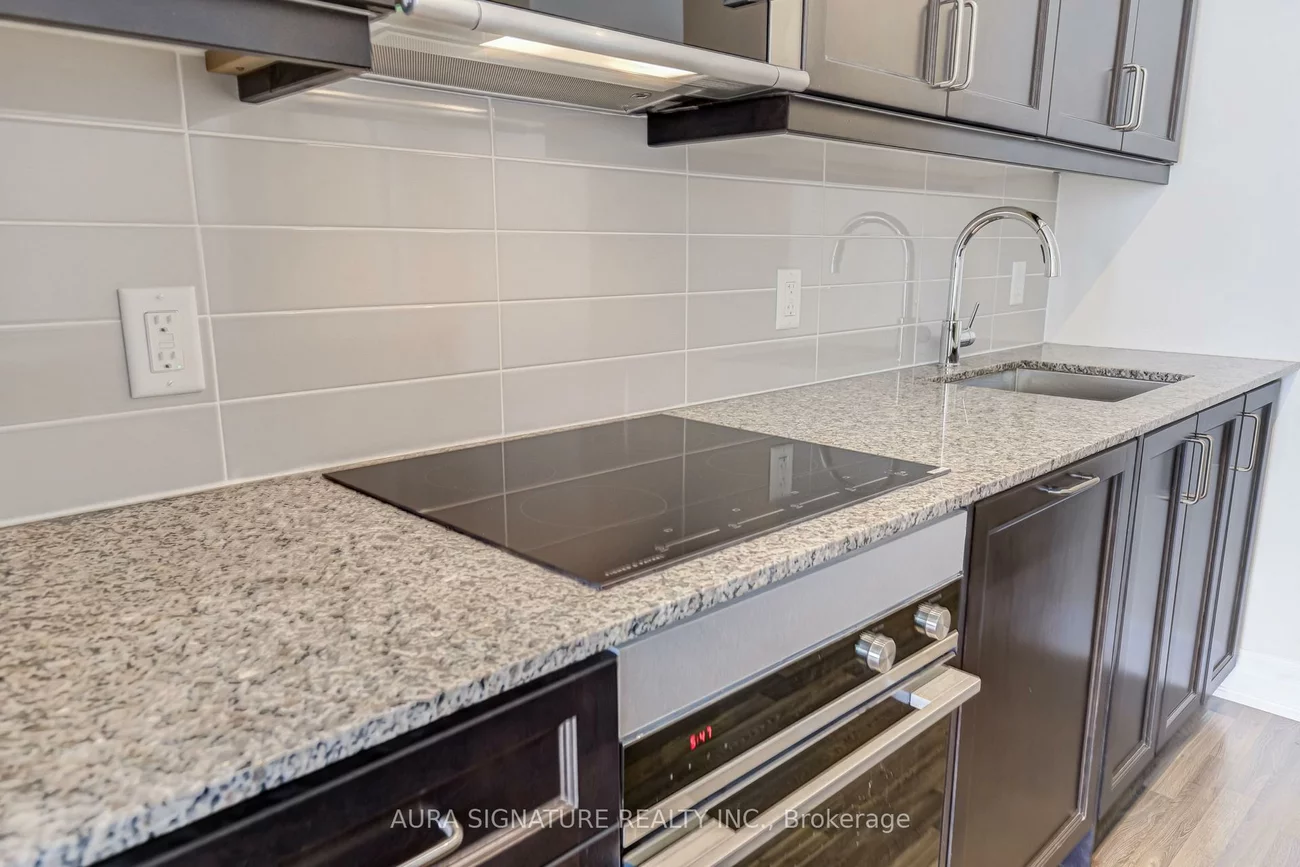 9085, Jane, Concord, Vaughan