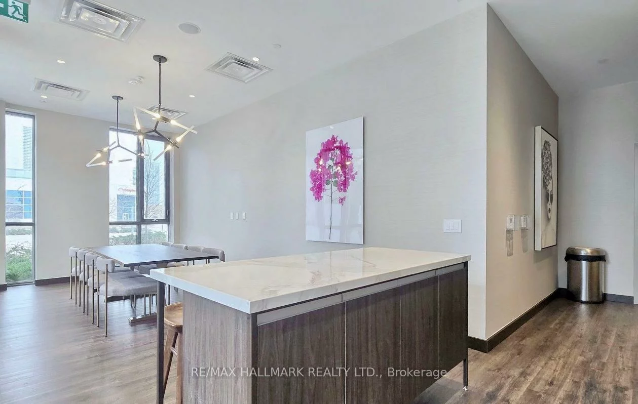60, Honeycrisp, Vaughan Corporate Centre, Vaughan
