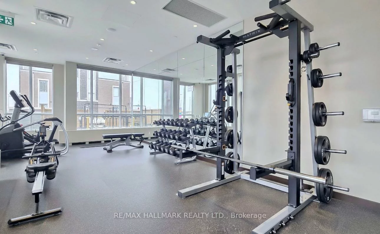 60, Honeycrisp, Vaughan Corporate Centre, Vaughan