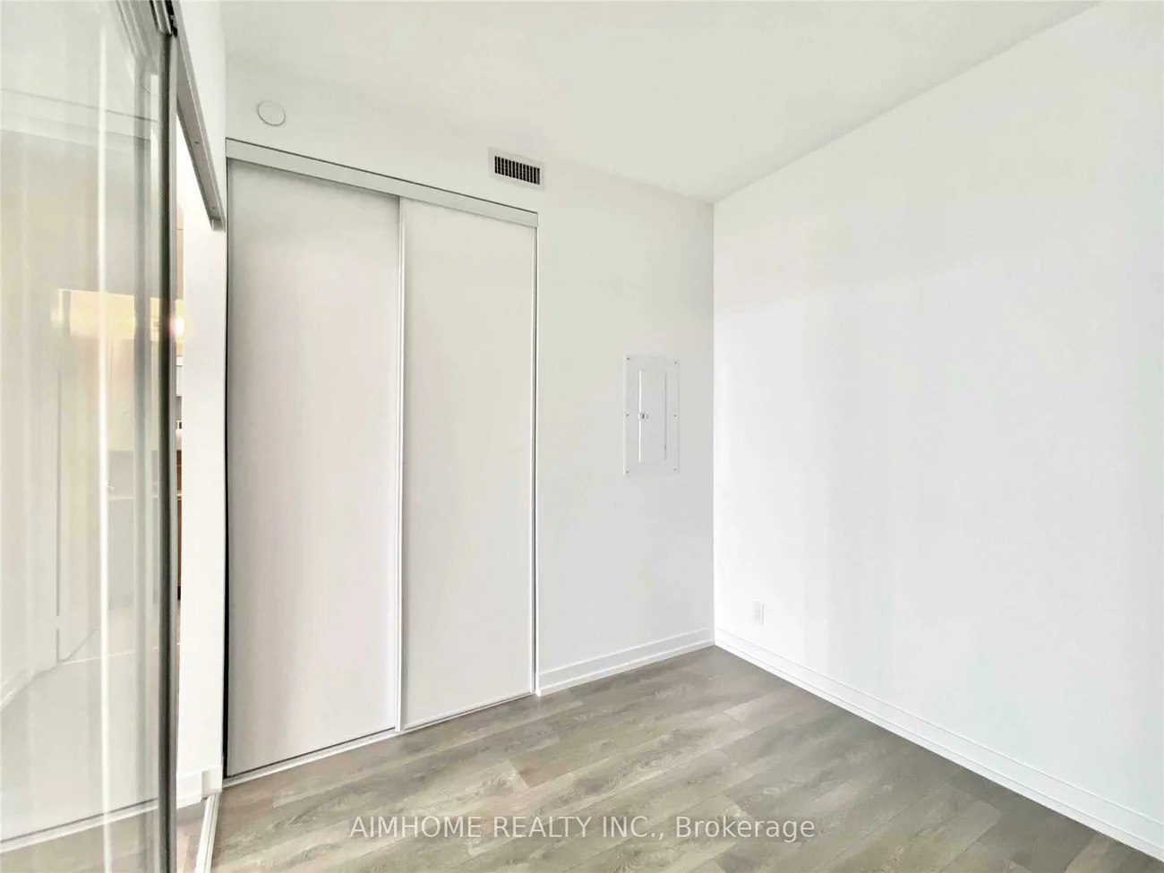 950, Portage, Vaughan Corporate Centre, Vaughan