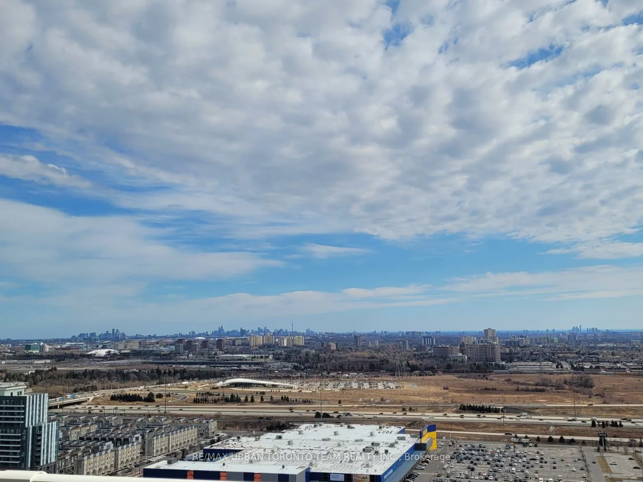 195, Commerce, Vaughan Corporate Centre, Vaughan