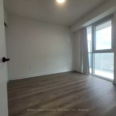 195, Commerce, Vaughan Corporate Centre, Vaughan