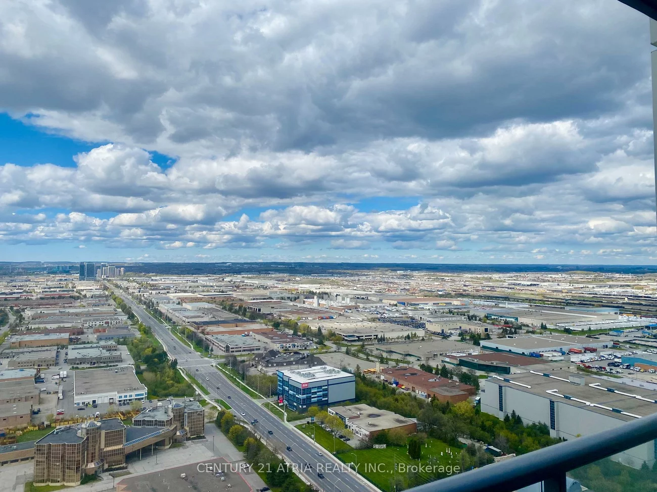 1000, Portage, Vaughan Corporate Centre, Vaughan