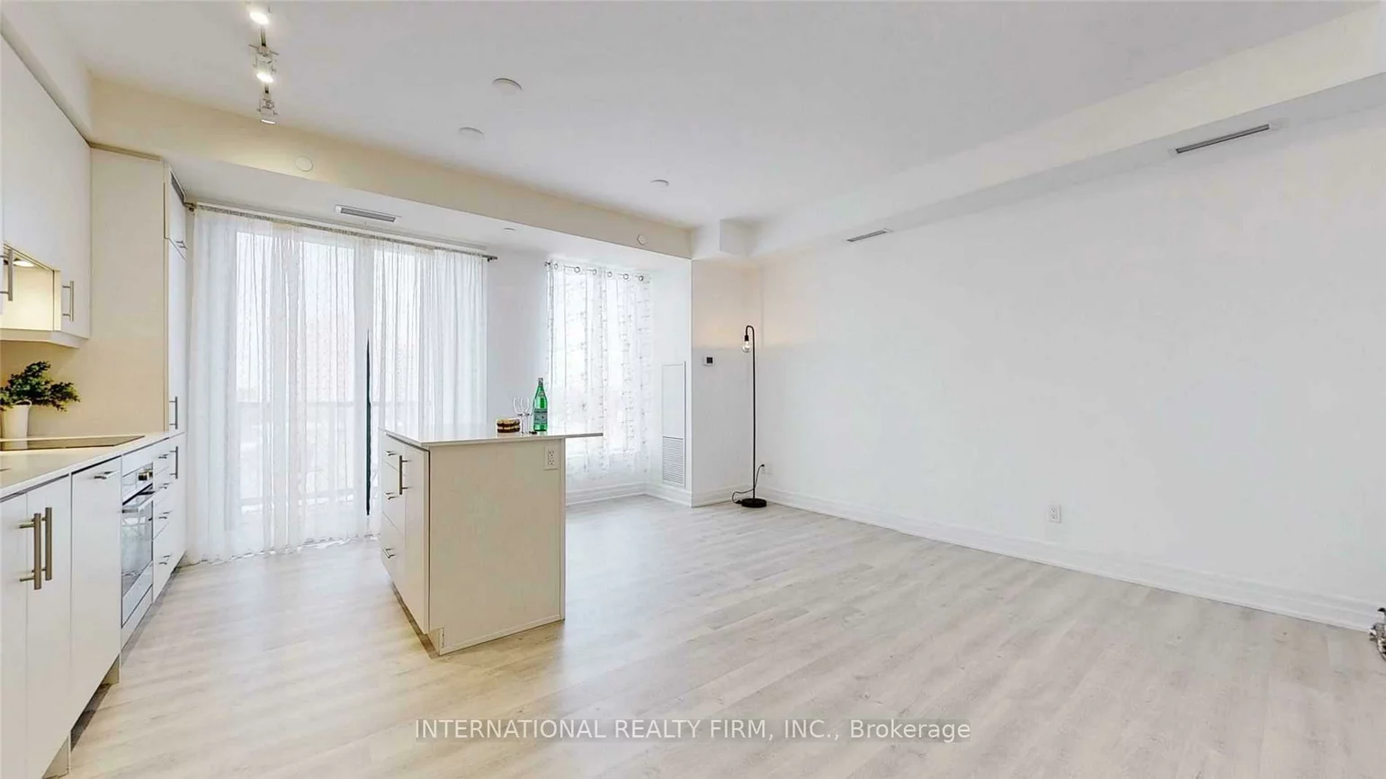 9085, Jane, Concord, Vaughan