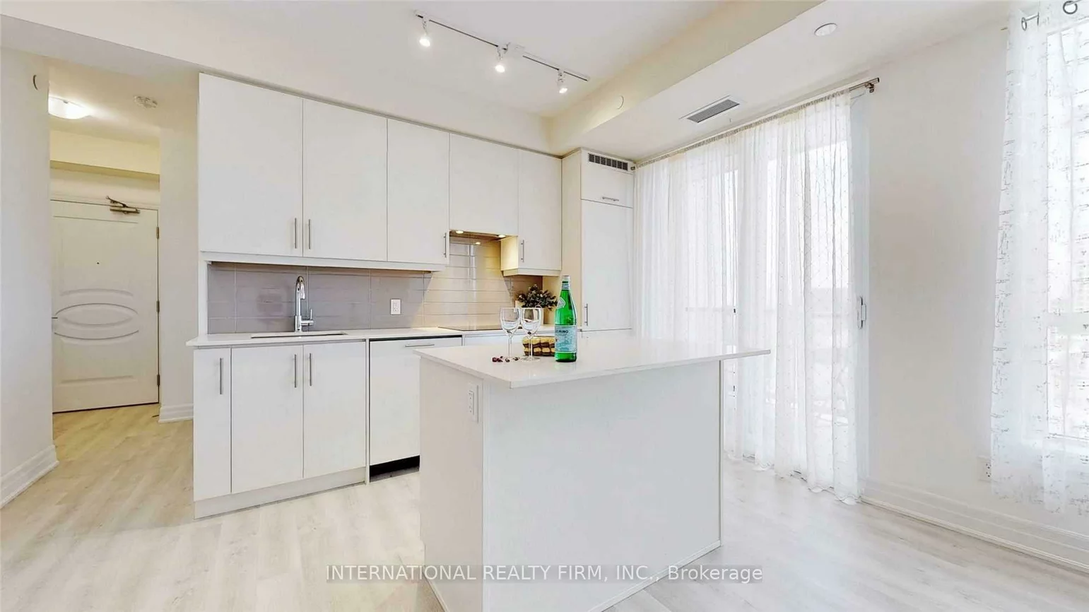 9085, Jane, Concord, Vaughan