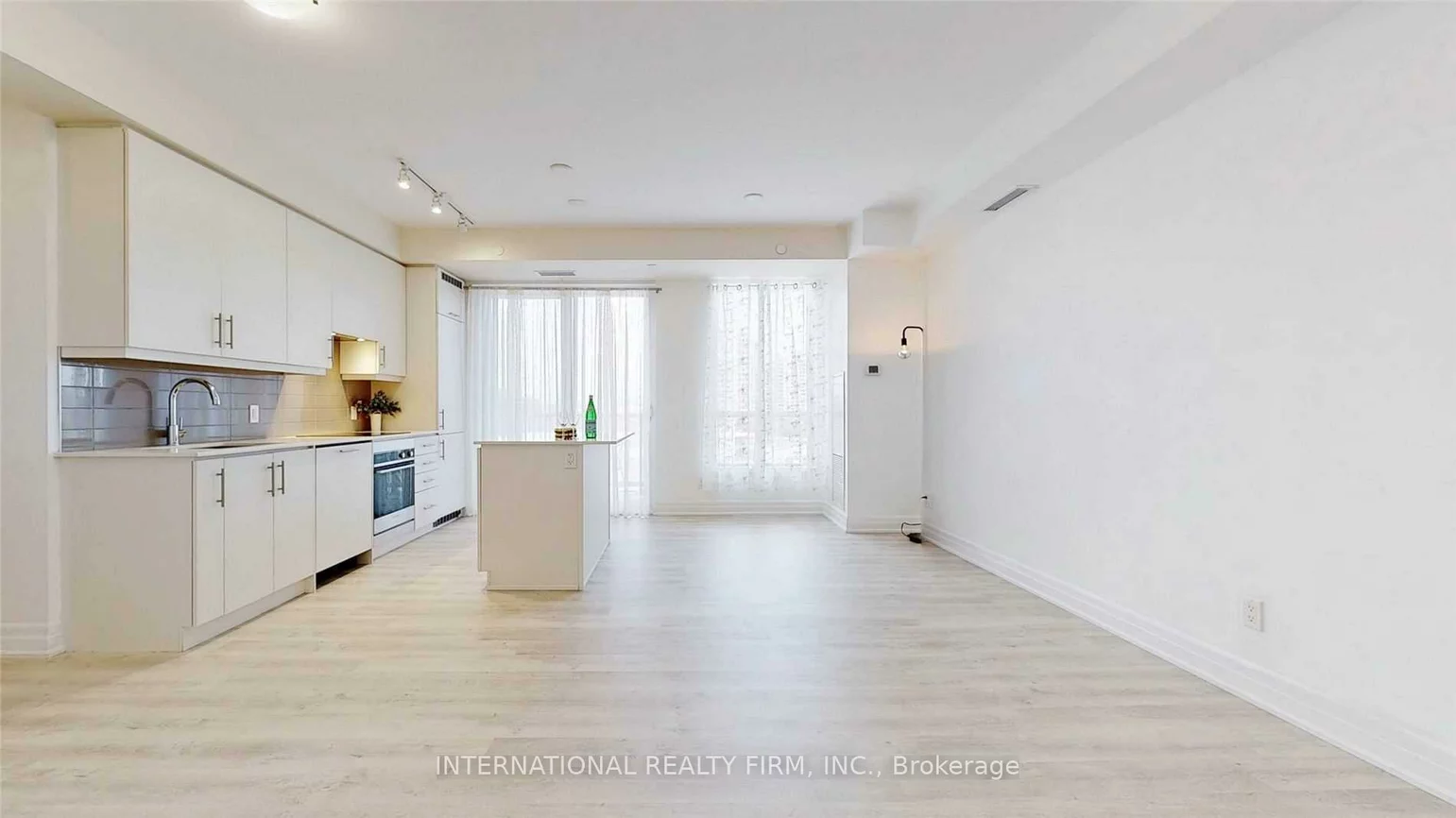 9085, Jane, Concord, Vaughan