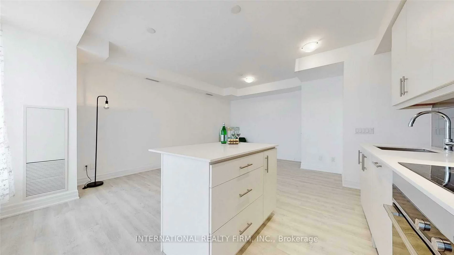 9085, Jane, Concord, Vaughan