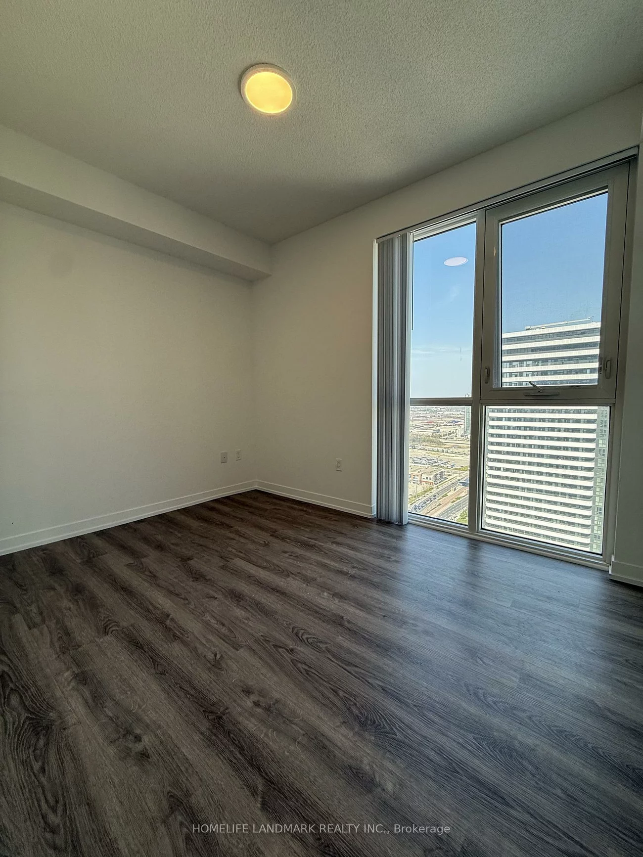 195, Commerce, Vaughan Corporate Centre, Vaughan