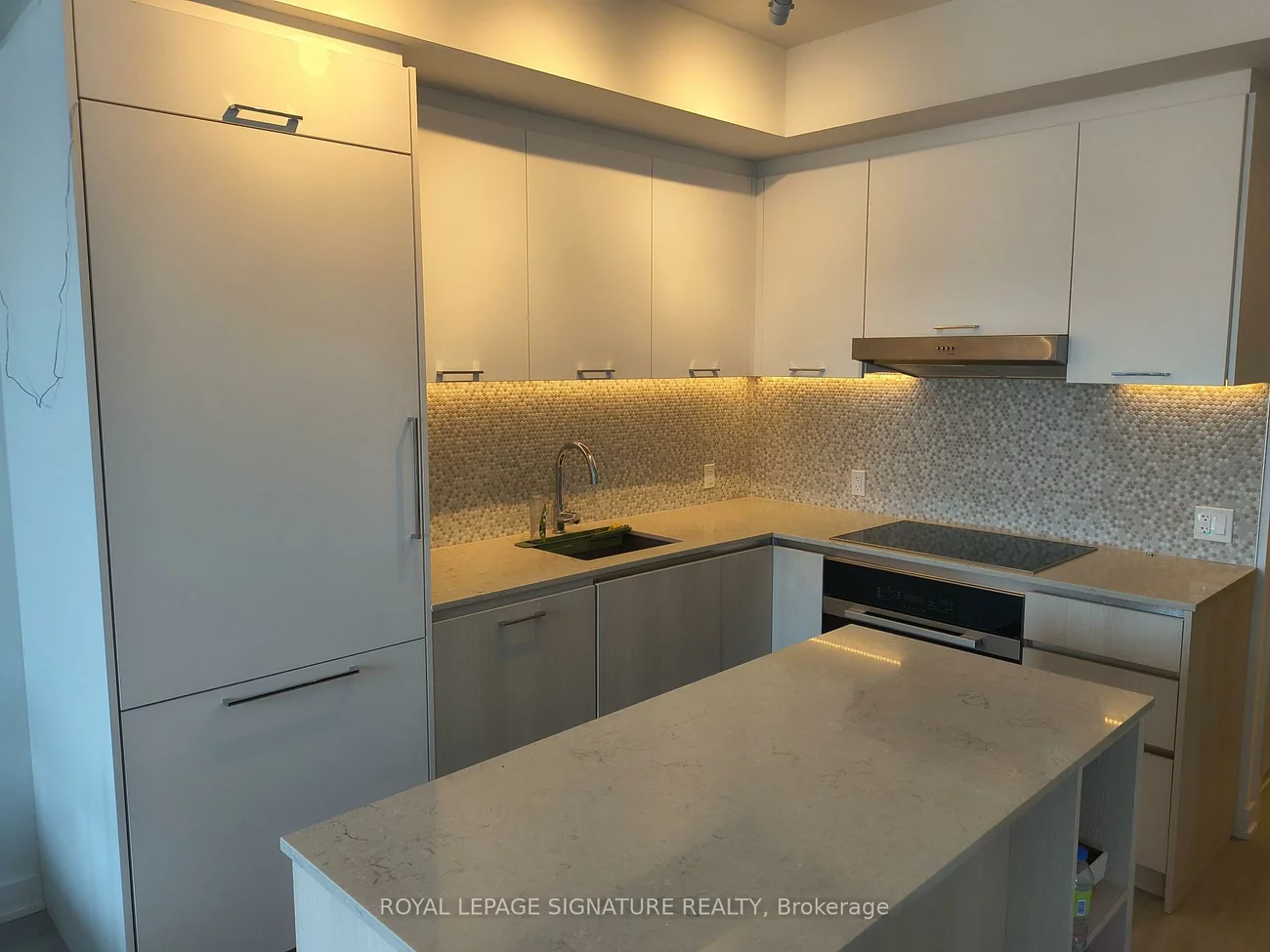 8188, Yonge, Uplands, Vaughan