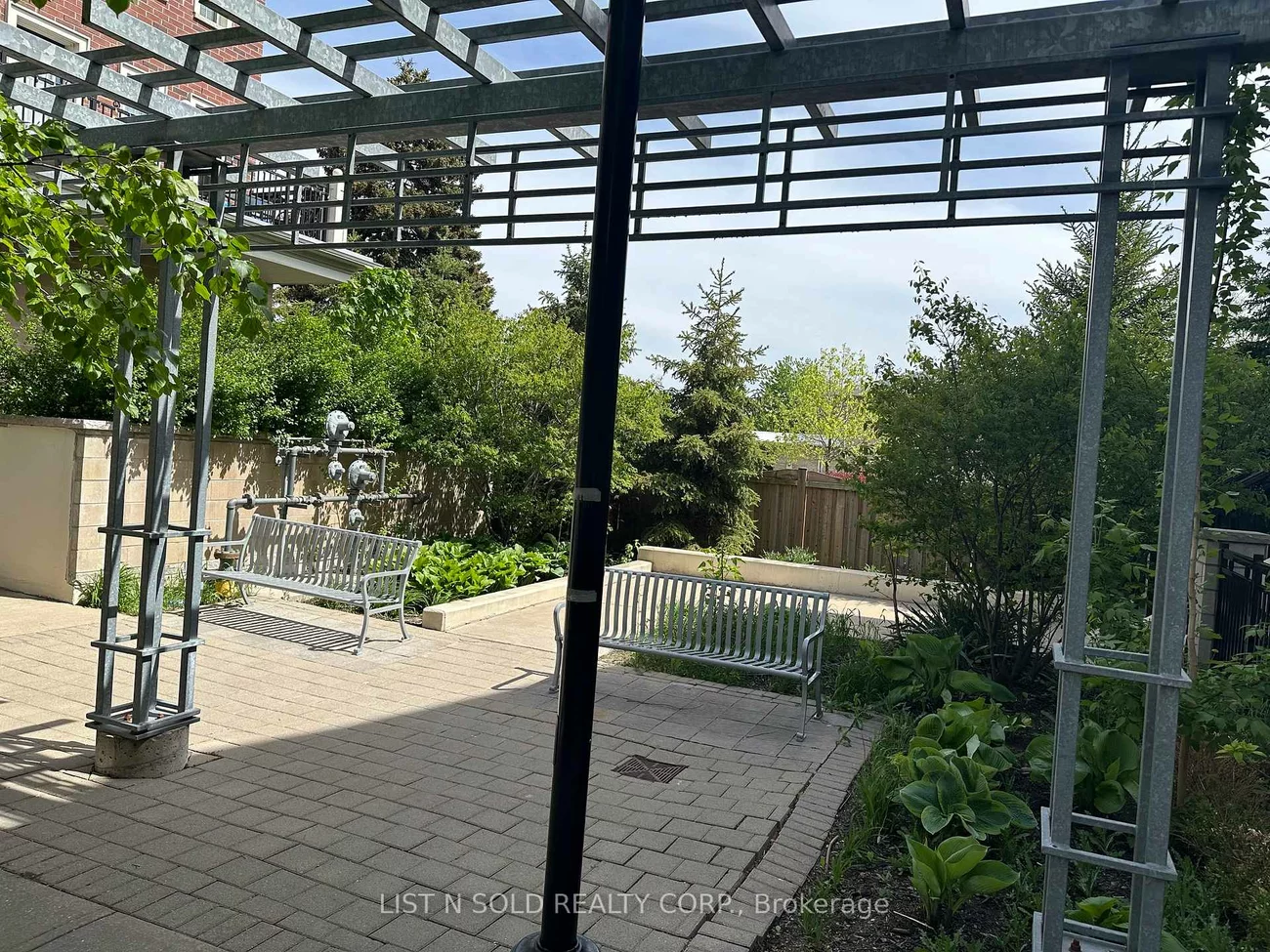 26, Bruce, East Woodbridge, Vaughan
