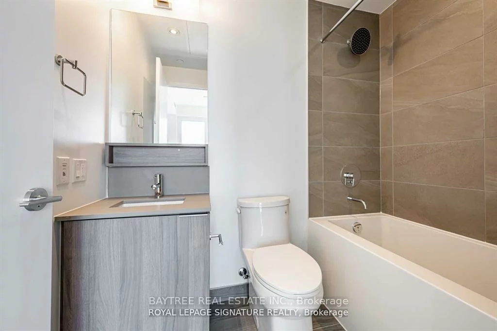 950, Portage, Vaughan Corporate Centre, Vaughan
