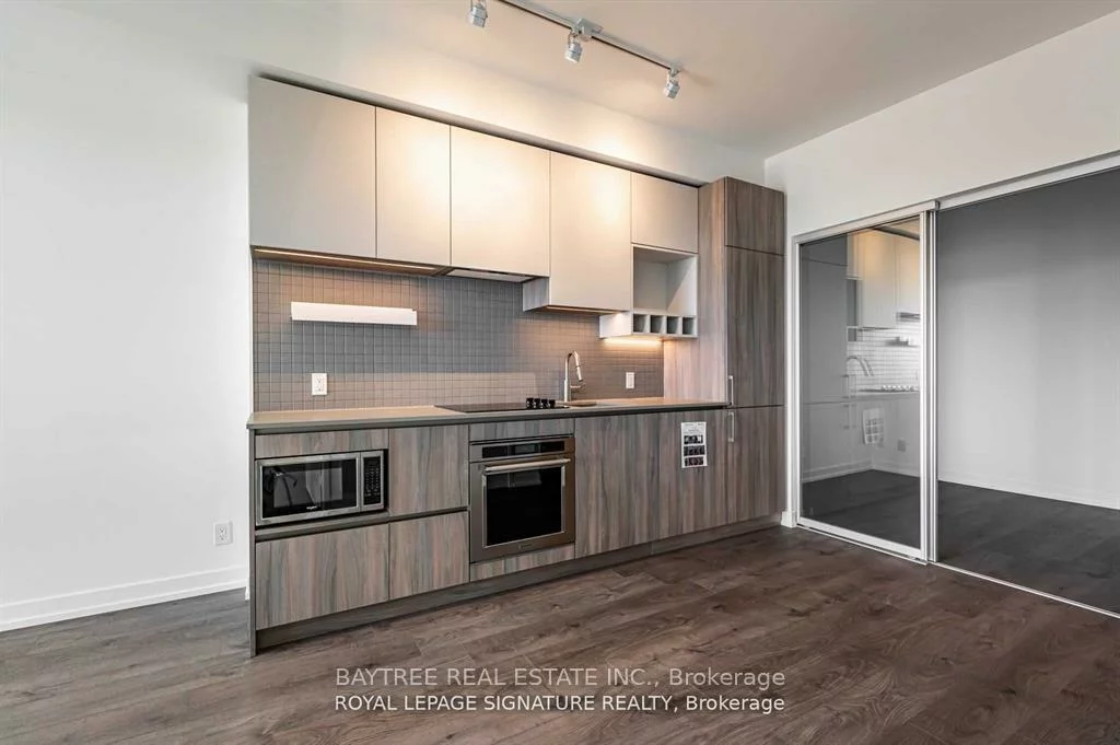 950, Portage, Vaughan Corporate Centre, Vaughan