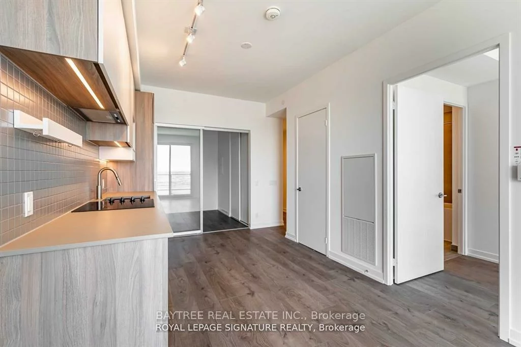 950, Portage, Vaughan Corporate Centre, Vaughan