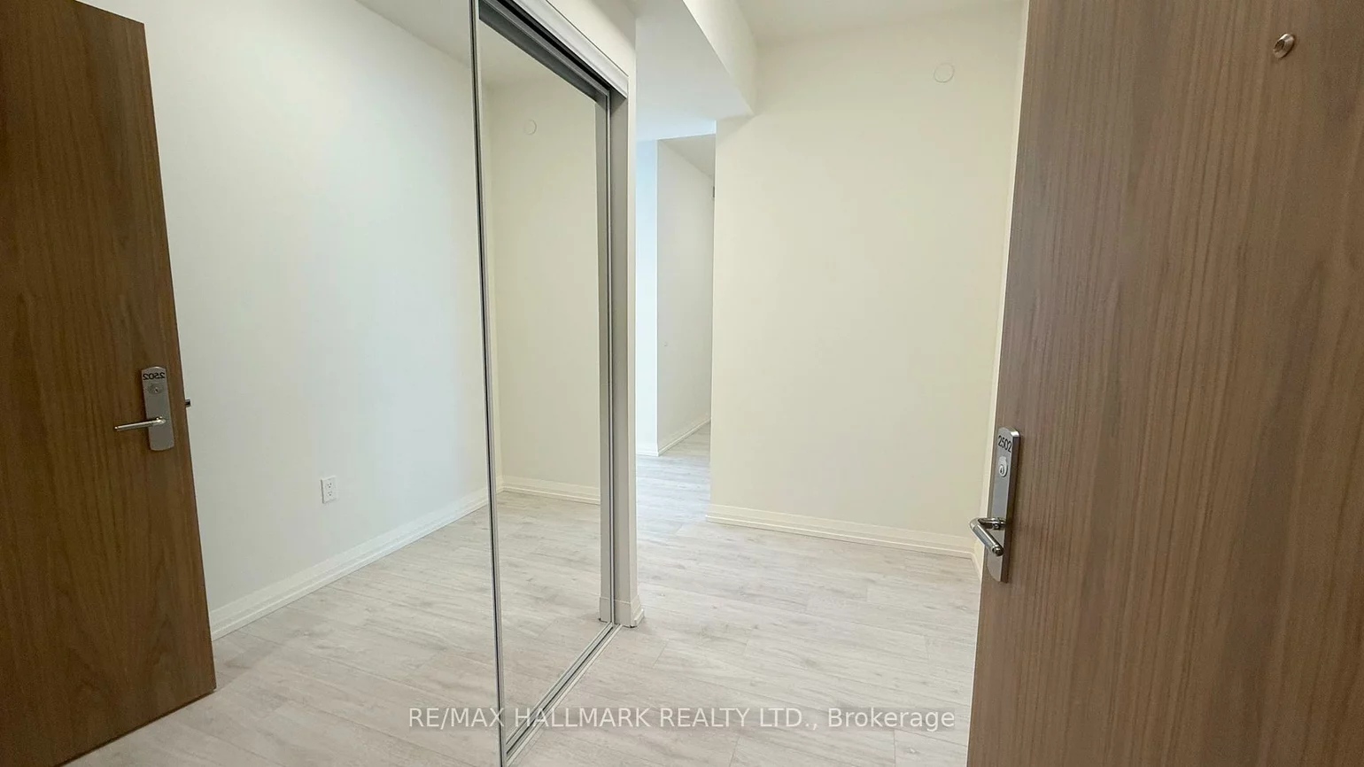 27, Korda, Vellore Village, Vaughan