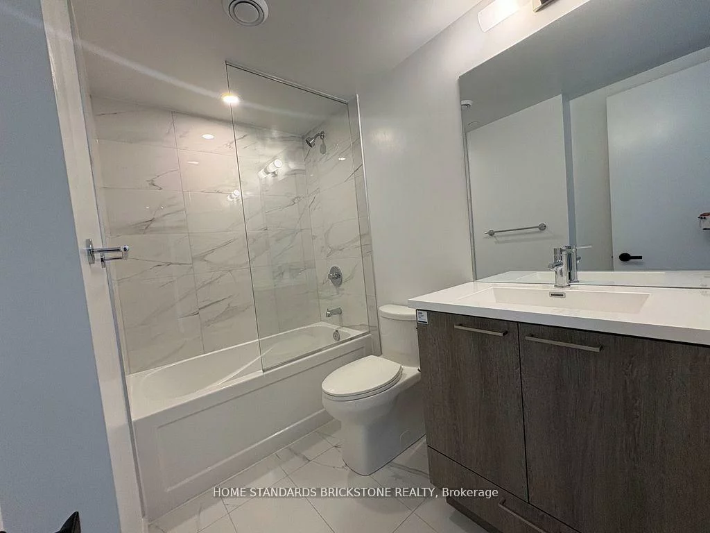 195, Commerce, Vaughan Corporate Centre, Vaughan