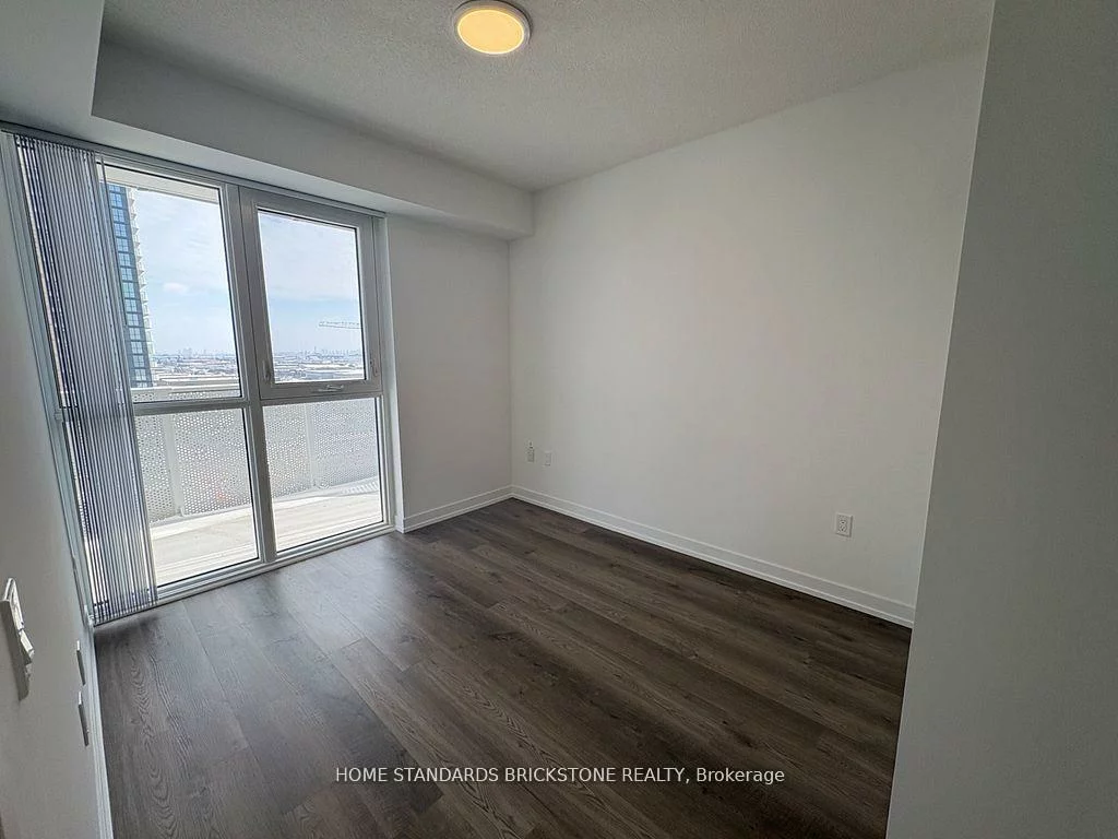 195, Commerce, Vaughan Corporate Centre, Vaughan