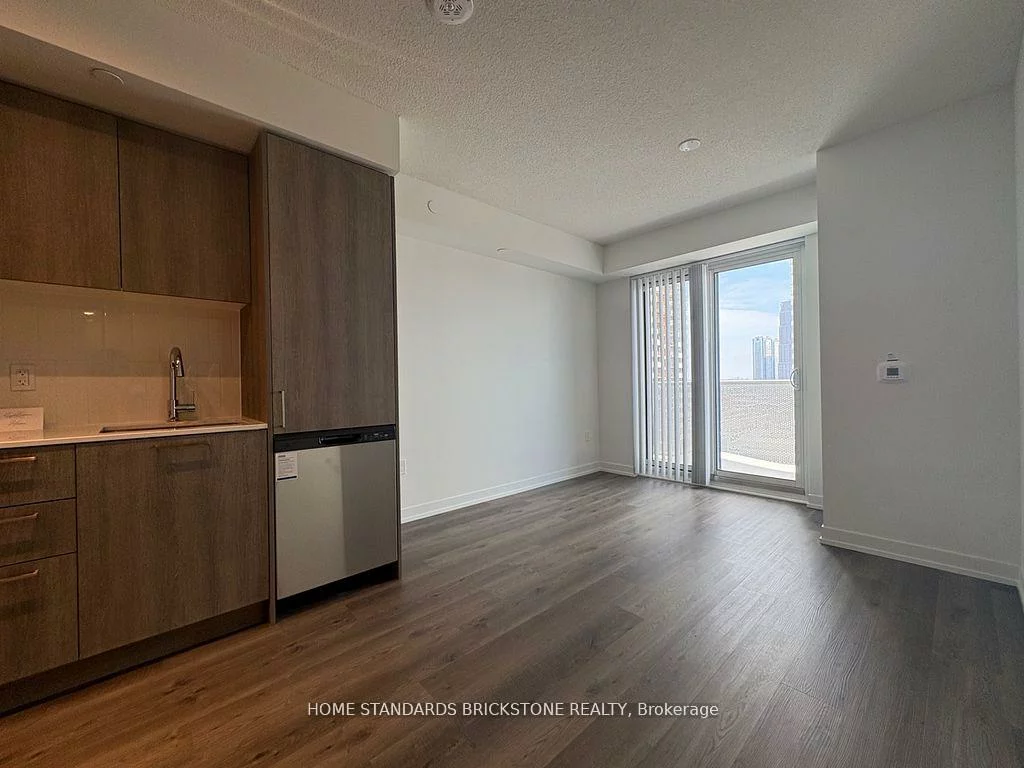 195, Commerce, Vaughan Corporate Centre, Vaughan