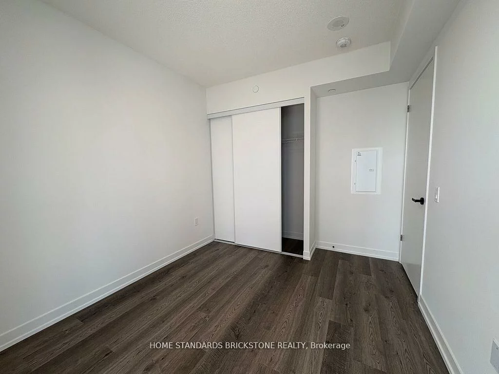 195, Commerce, Vaughan Corporate Centre, Vaughan