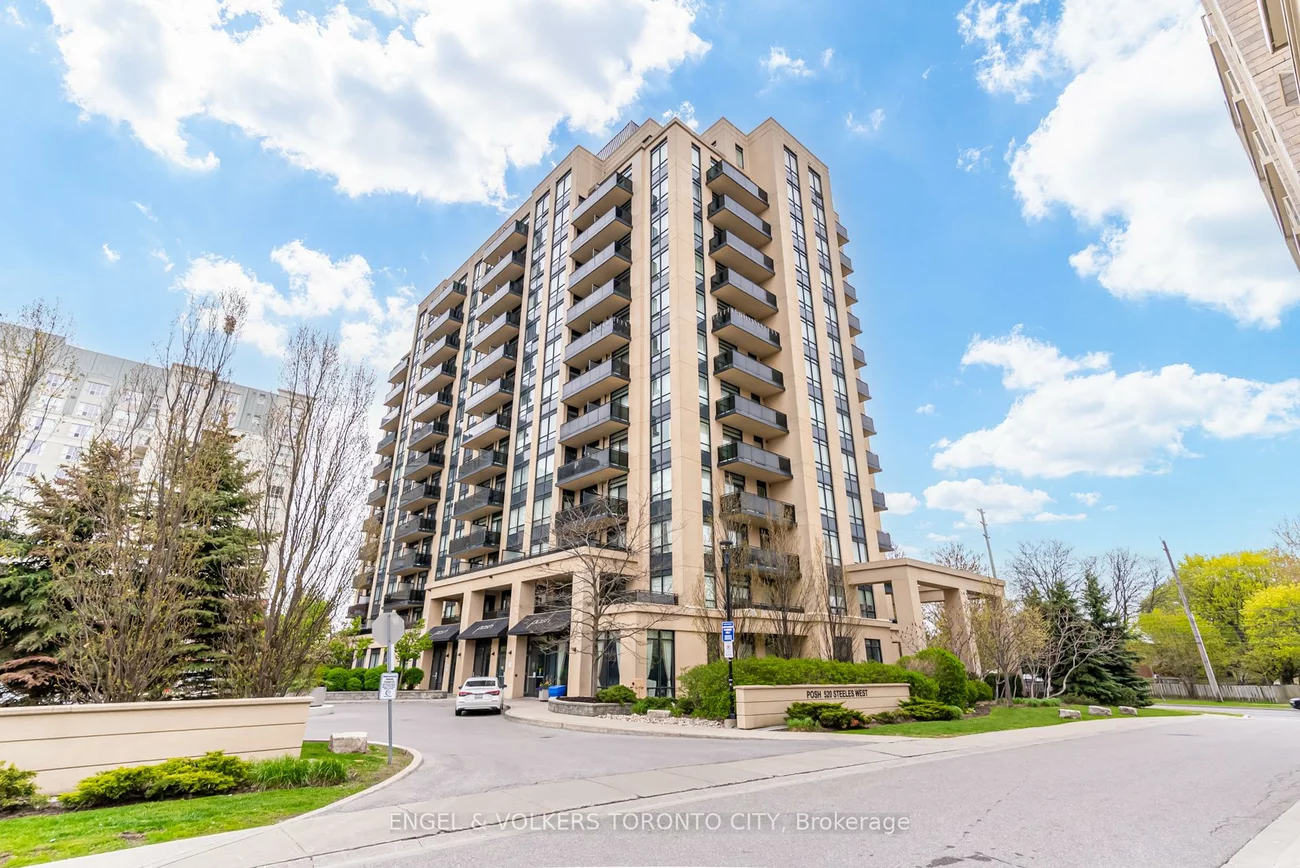 520, Steeles, Crestwood-Springfarm-Yorkhill, Vaughan
