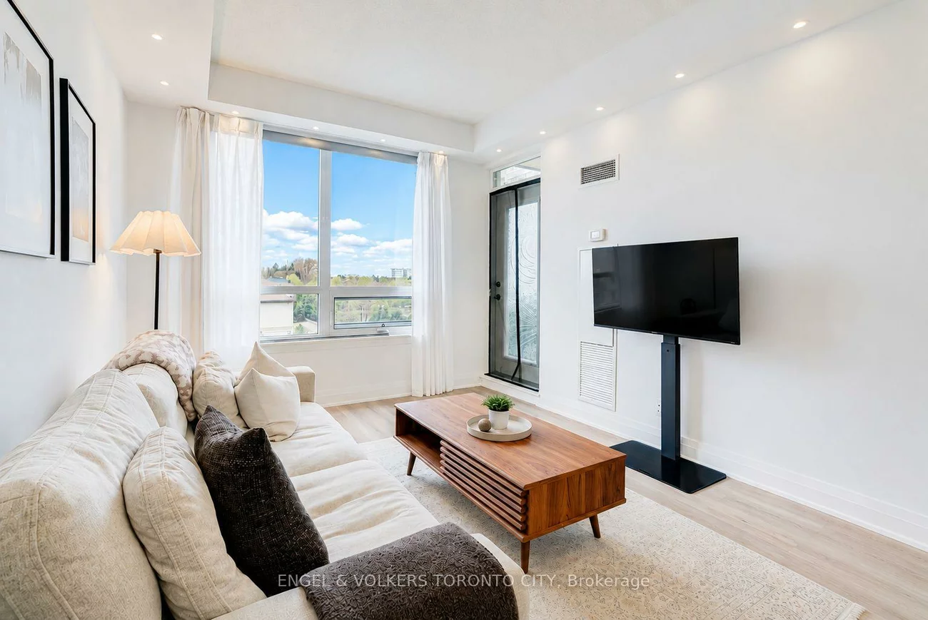 520, Steeles, Crestwood-Springfarm-Yorkhill, Vaughan