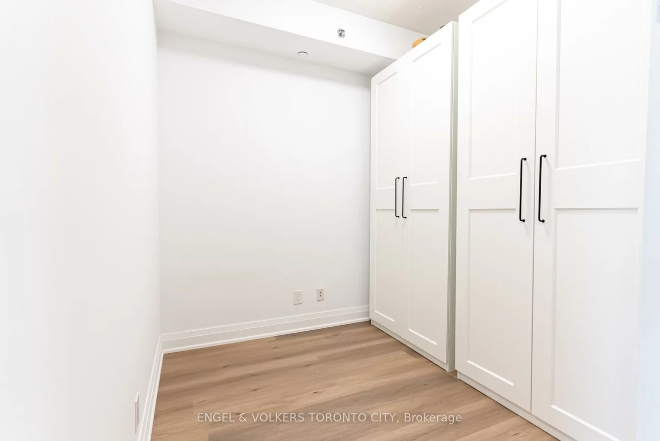 520, Steeles, Crestwood-Springfarm-Yorkhill, Vaughan
