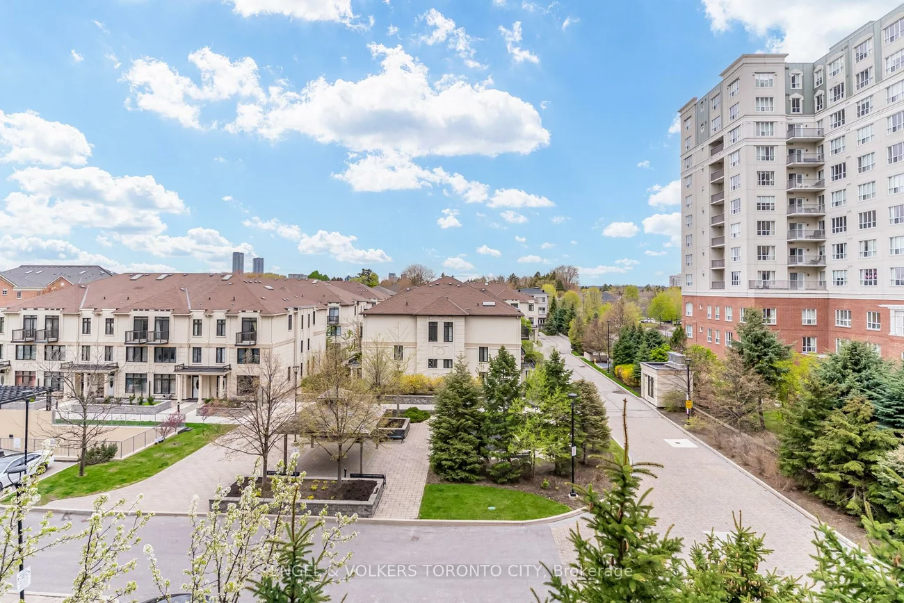 520, Steeles, Crestwood-Springfarm-Yorkhill, Vaughan