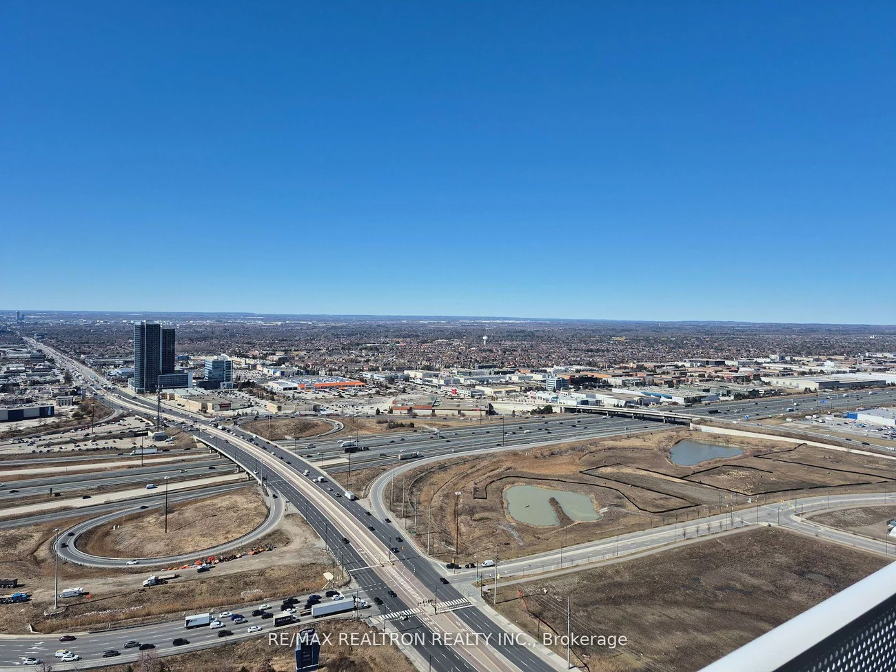 195, Commerce, Vaughan Corporate Centre, Vaughan