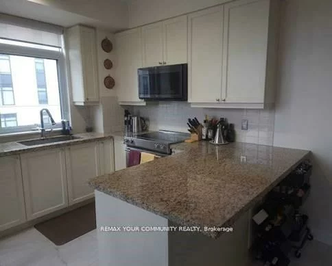 12, Woodstream, Vaughan Grove, Vaughan